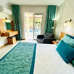 Hotel Forest Village 5*