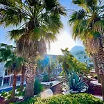 Hotel Forest Village