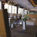 Hotel Forest Village