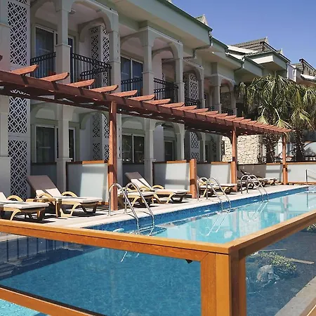 Forest Village Otel