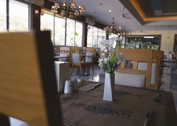 Hotell Forest Village