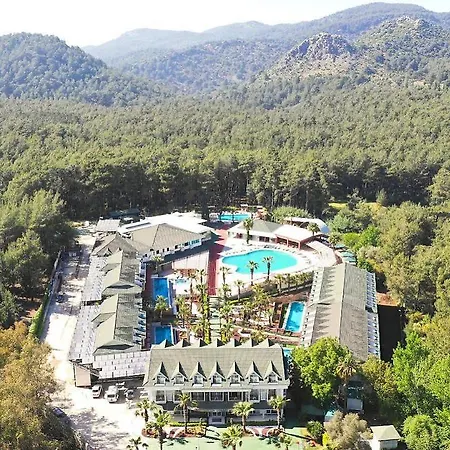 Forest Village 올루데니스